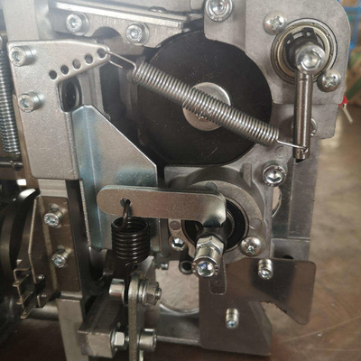 Mesin kotak karton bergelombang semi-otomatis pallet Strapping