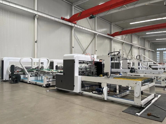 Folder Gluer Corrugated Carton Box Machine Struktur kompak