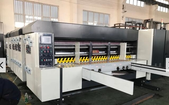 Kotak Karton Dua Warna Printing Slotting Die Cutting Machine Otomatis 150pcs / Min